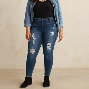 Torrid Distressed Skinny Mid-Rise Medium Wash Jeans Size 18